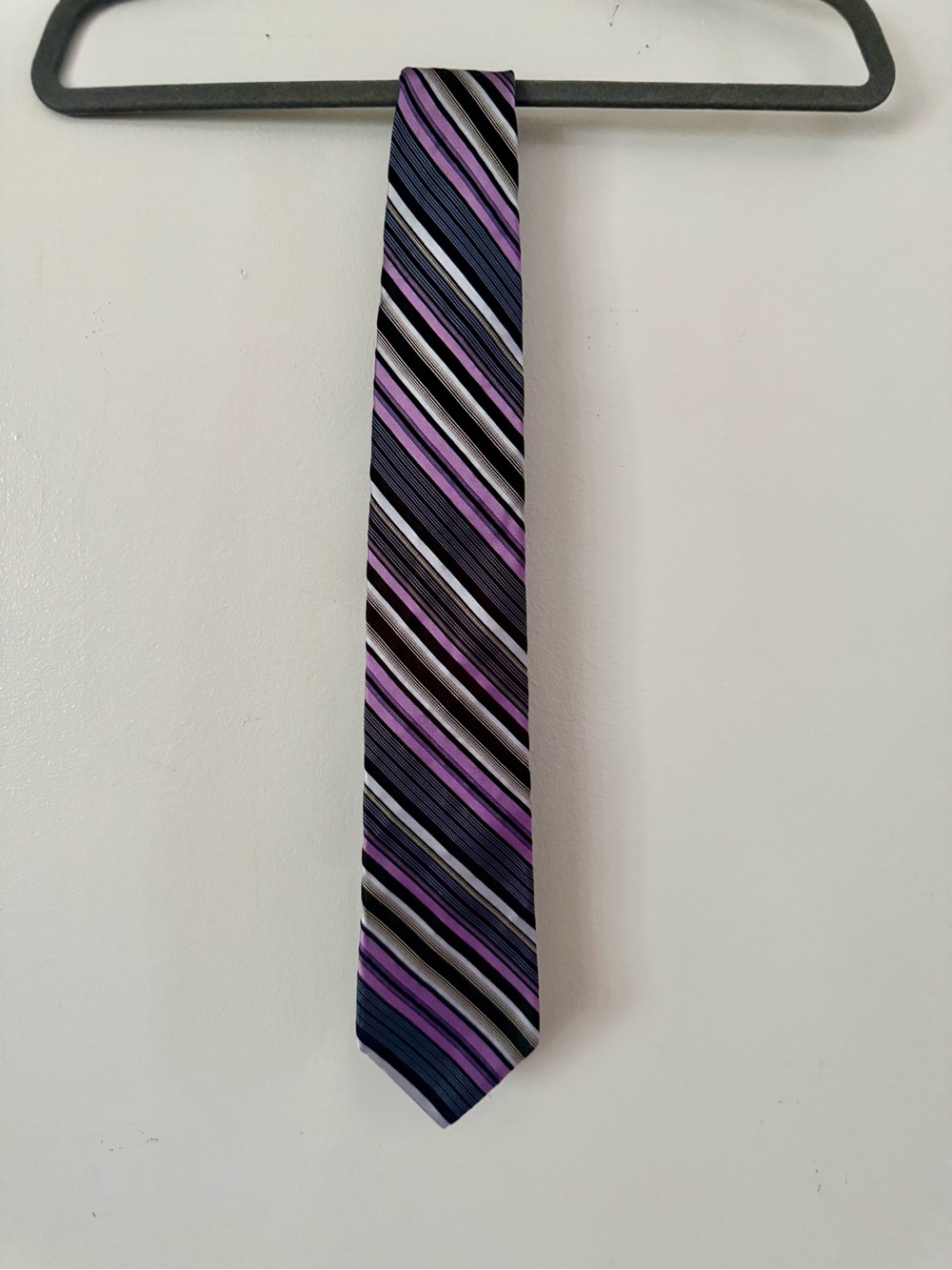 Ted Baker London Men’s Silk Tie Purple Black Striped Formal Luxury Necktie